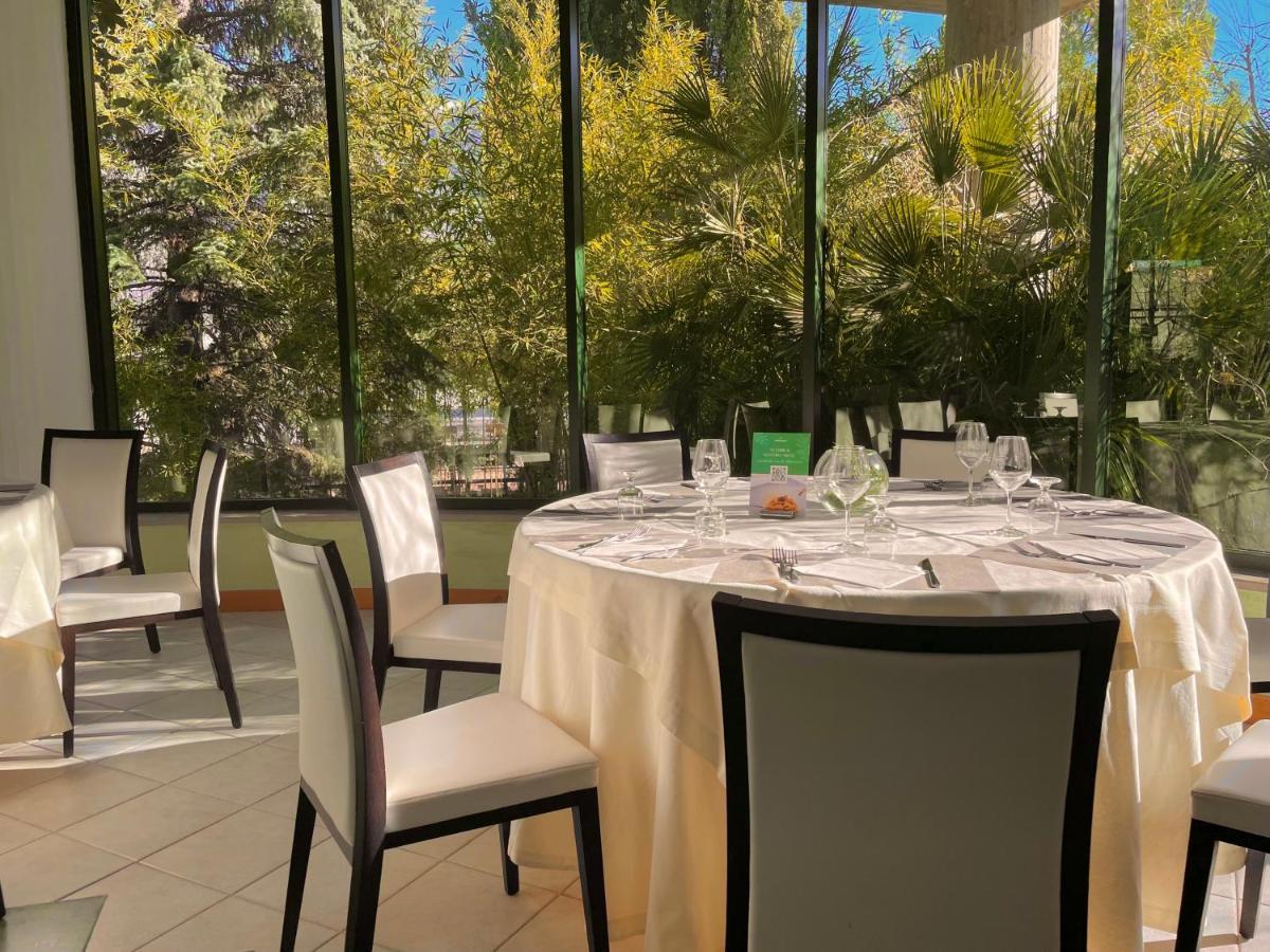 Hotel Santacroce Meeting Sulmona Dış mekan fotoğraf