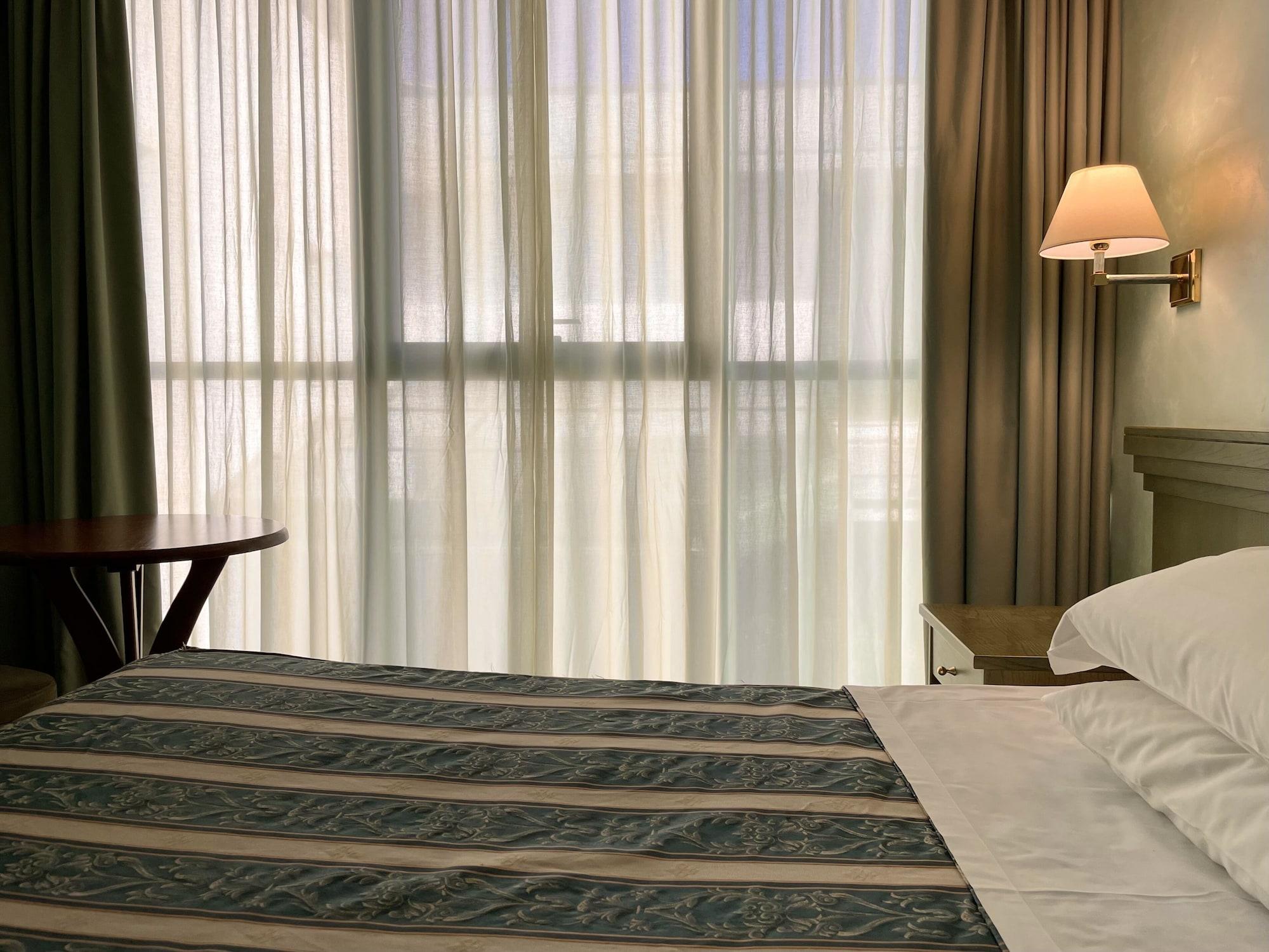 Hotel Santacroce Meeting Sulmona Dış mekan fotoğraf