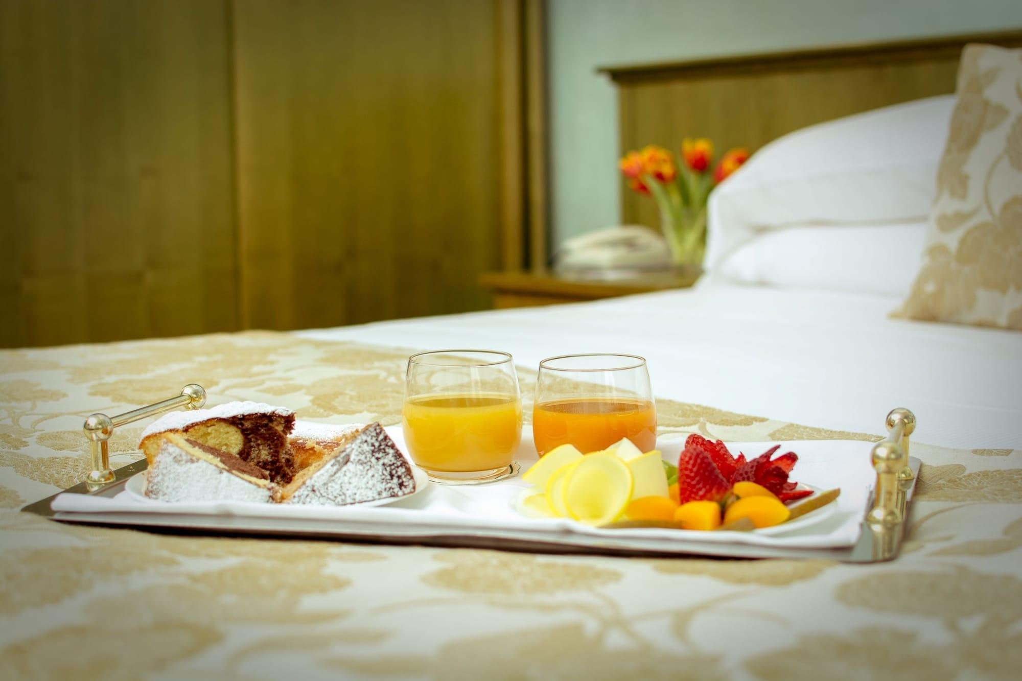 Hotel Santacroce Meeting Sulmona Dış mekan fotoğraf