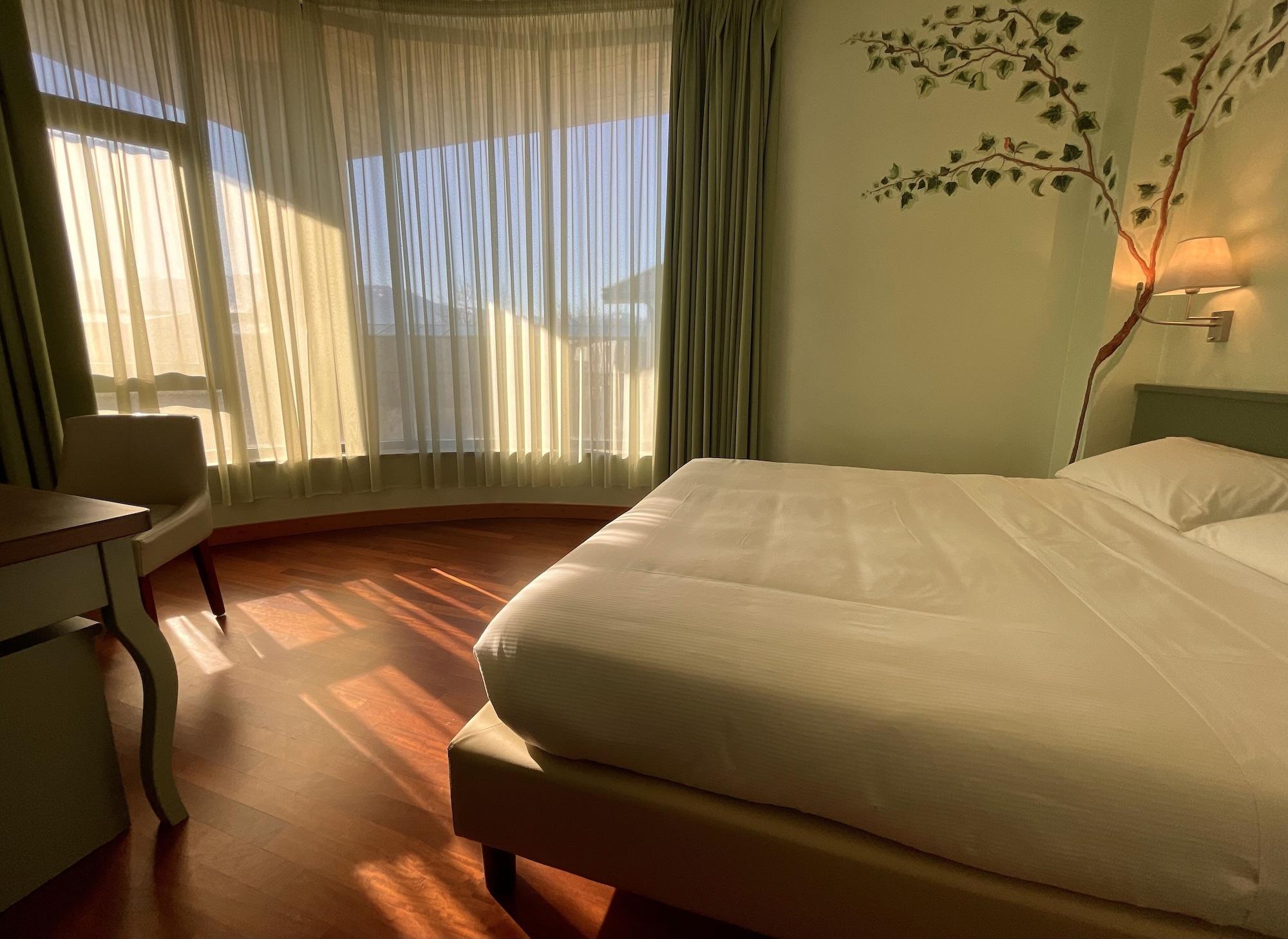 Hotel Santacroce Meeting Sulmona Dış mekan fotoğraf