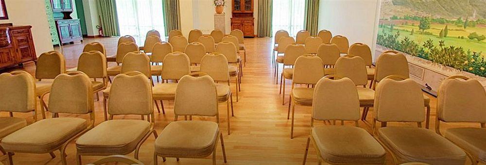 Hotel Santacroce Meeting Sulmona Dış mekan fotoğraf