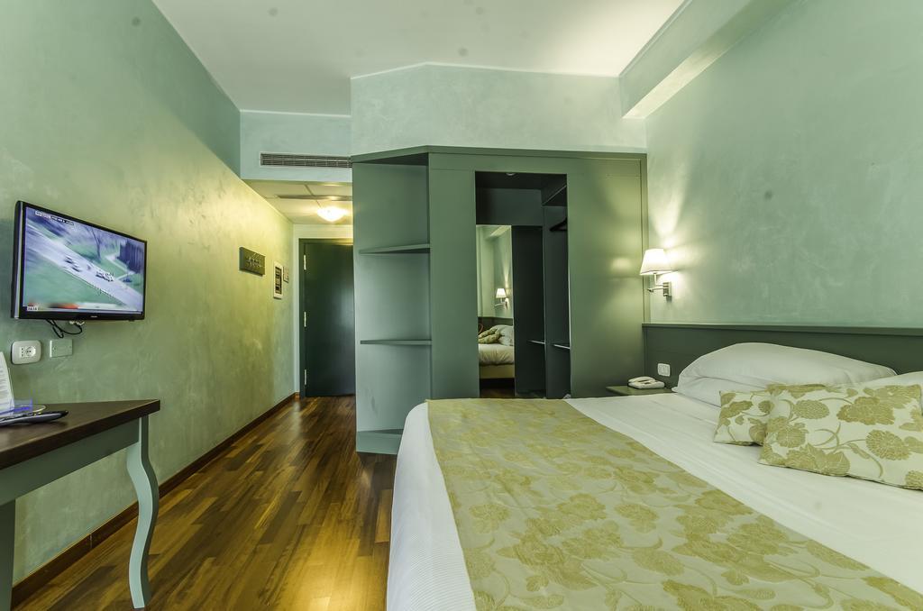 Hotel Santacroce Meeting Sulmona Dış mekan fotoğraf