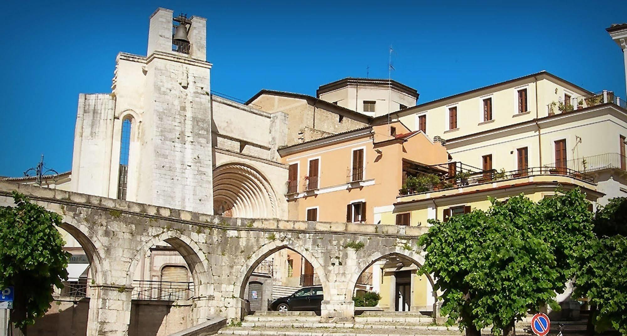 Hotel Santacroce Meeting Sulmona Dış mekan fotoğraf