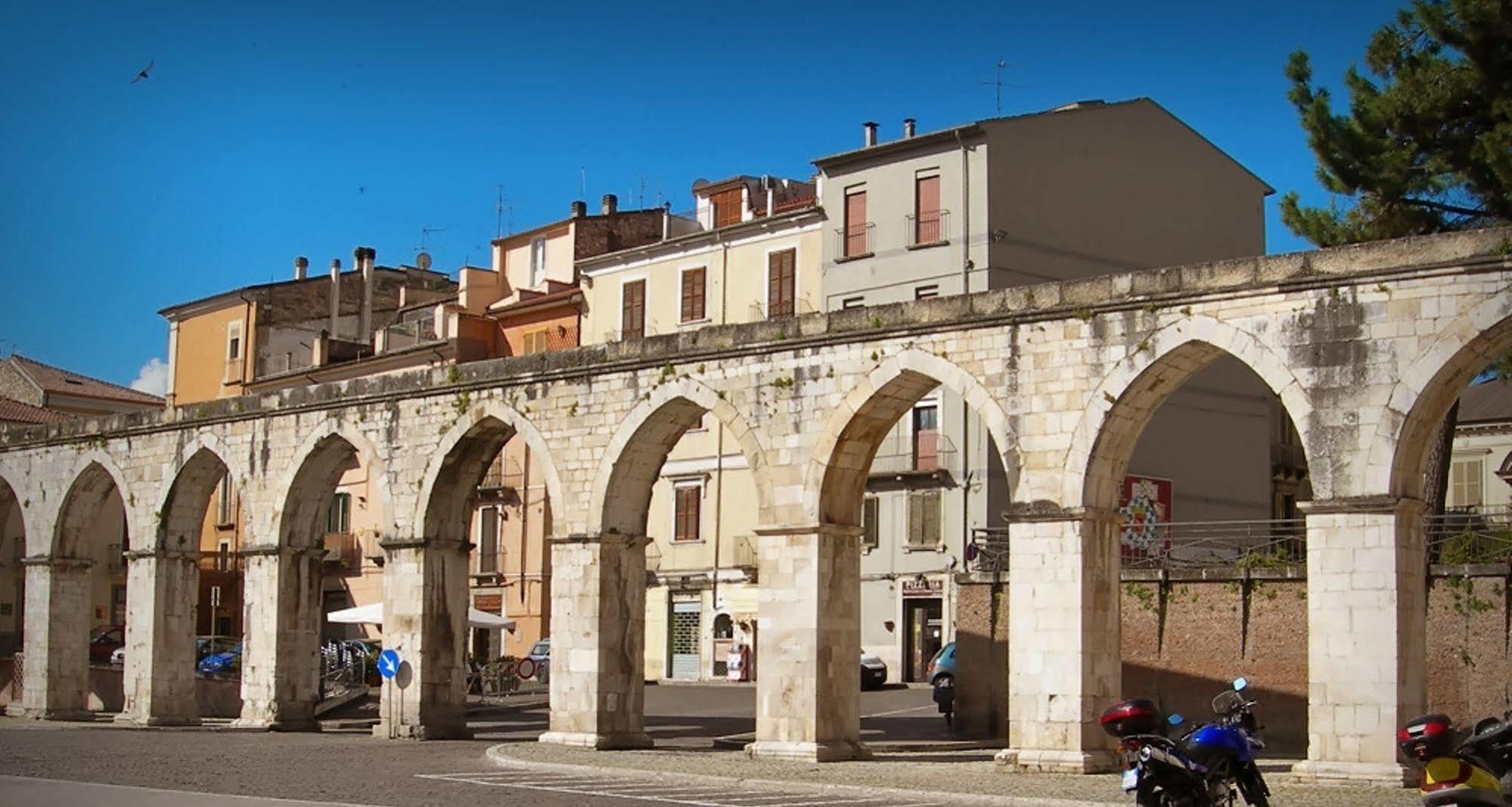 Hotel Santacroce Meeting Sulmona Dış mekan fotoğraf