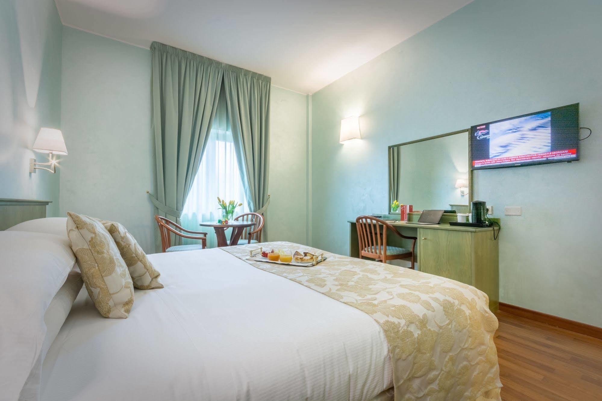Hotel Santacroce Meeting Sulmona Dış mekan fotoğraf